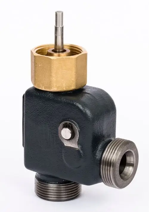 Kombistück in dunkler Ausführung mit einer Messingschraube und einem Anschluss. Geeignet für den Einsatz in Kombination mit Danfoss Thermostaten.